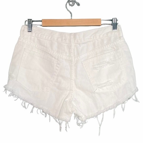 NWT Free People Loving Good Vibrations White Distressed Jean Shorts Size 27 NEW - Picture 3 of 16